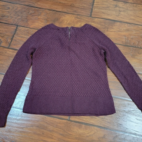 American Eagle Outfitters sweater - Picture 8 of 9